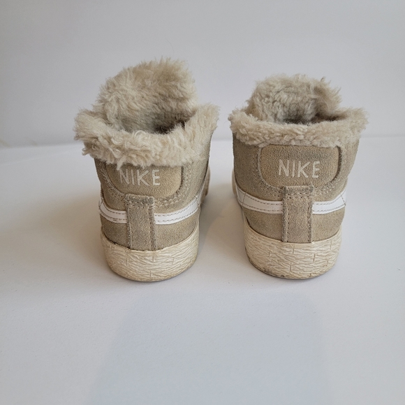 RARE Nike for baby toddler fur lined size 5c - Picture 6 of 8